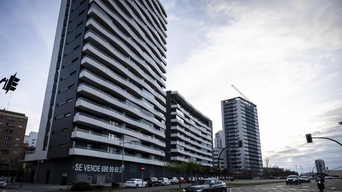 Nuevas promociones de vivienda en el Barrio del AVE de Zaragoza, junto a la avenida Ciudad de Soria.