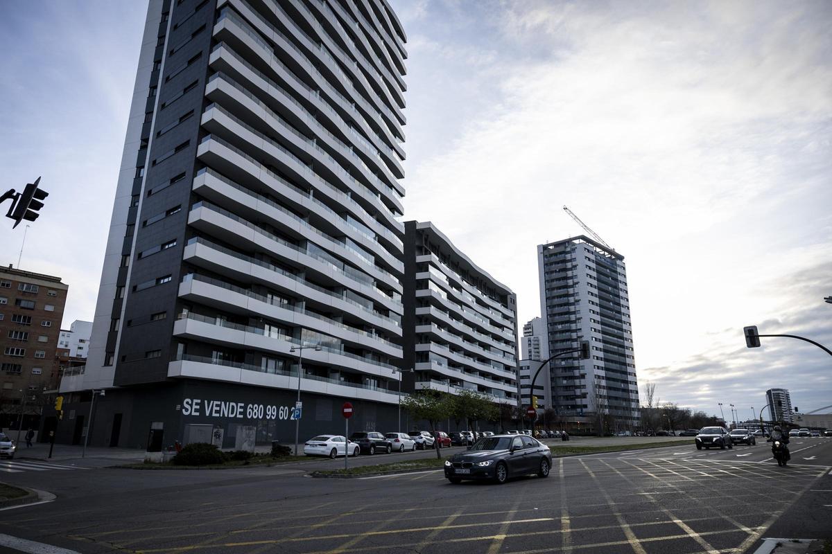 Nuevas promociones de vivienda en el Barrio del AVE de Zaragoza, junto a la avenida Ciudad de Soria.
