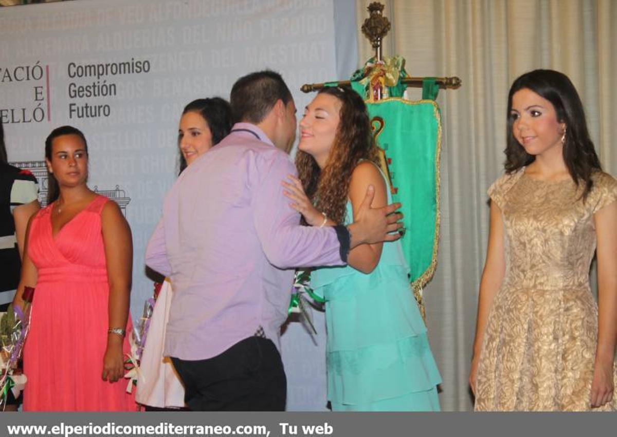 Castellón da la bienvenida a las reinas del 2014, Dunia Gormaz y Cristina Batalla