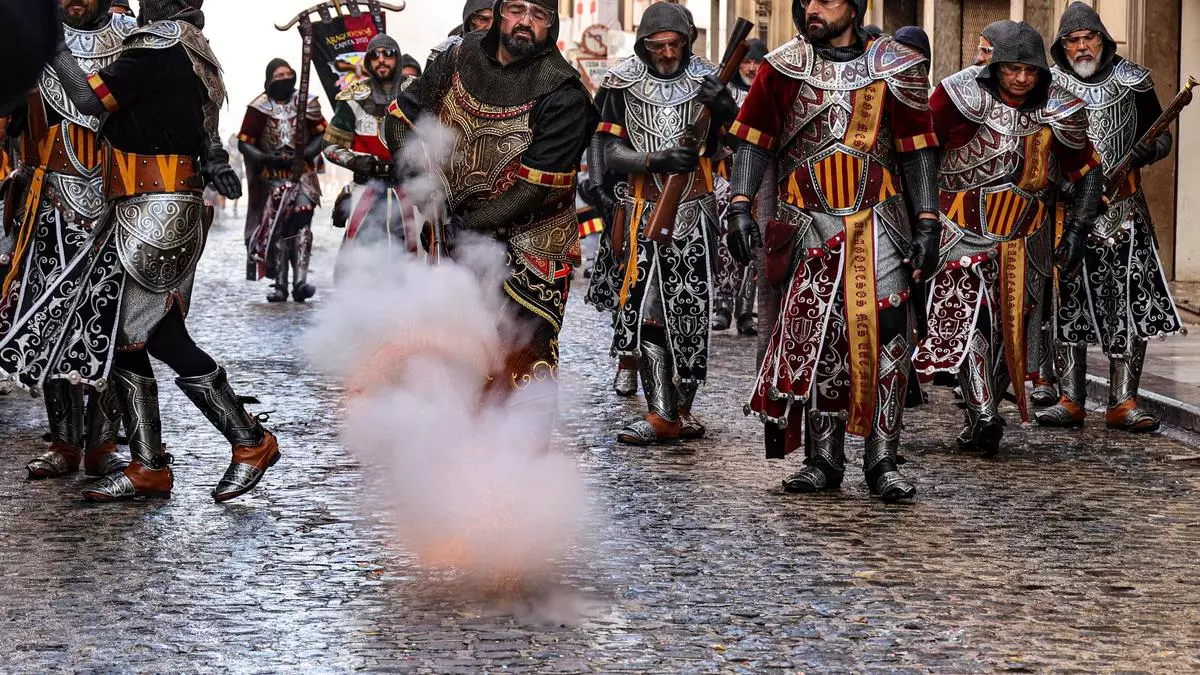 Arcabuceros de 47 entidades y 6 comunidades autónomas abren el sábado en Alcoy el 750 aniversario del patronazgo de San Jorge