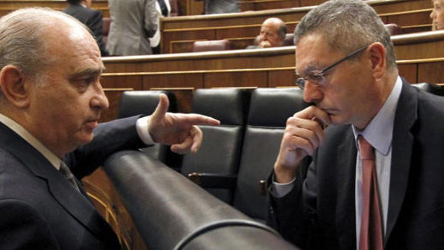 Fernández Díaz y Gallardón, en el Congreso.