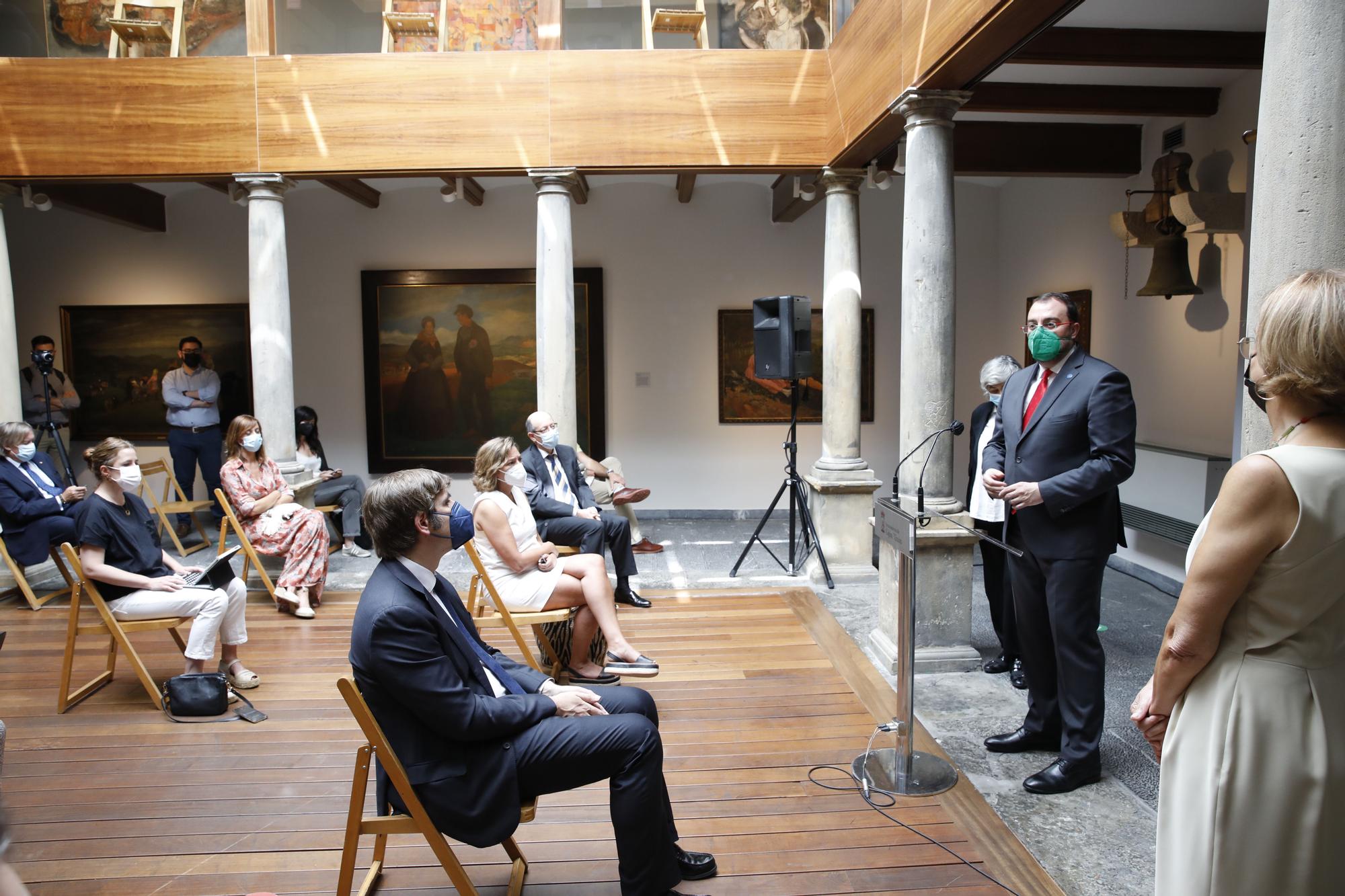 Inauguración de la exposición del retrato de Goya a Jovellanos en el arenal de San Lorenzo en la Casa Natal