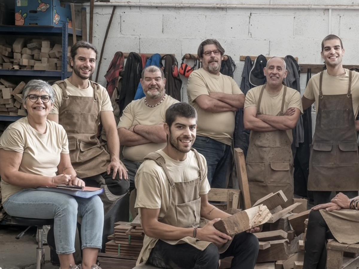 Los artesanos de Sangiovanni Lorenzo trabajan en un taller situado en Ponte de San Lázaro.