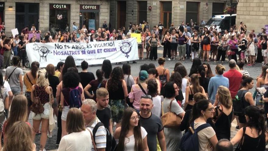 Manifestació amb unes 200 persones contra la sentència, a Barcelona
