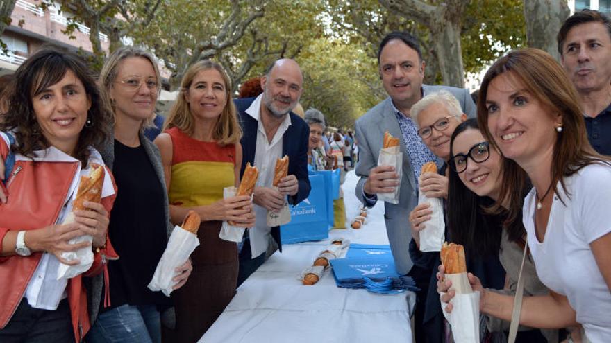 Manresa es bolca amb l&#039;entrepà solidari