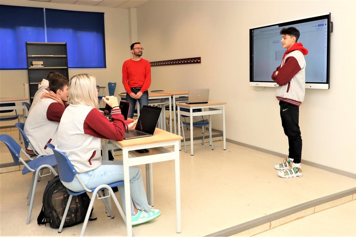 Los tutores están al tanto de la parte académica como de la deportiva de cada alumno.