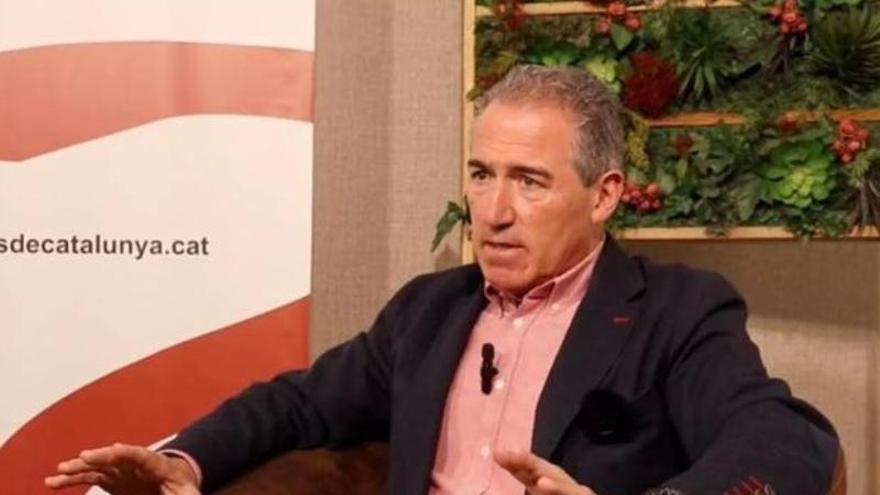 Ramón Vallés (60 anys), pilot d’avió d'Igualada: «Quan una persona porta 20 hores treballant no pot oferir la mateixa qualitat que oferia a la primera hora»