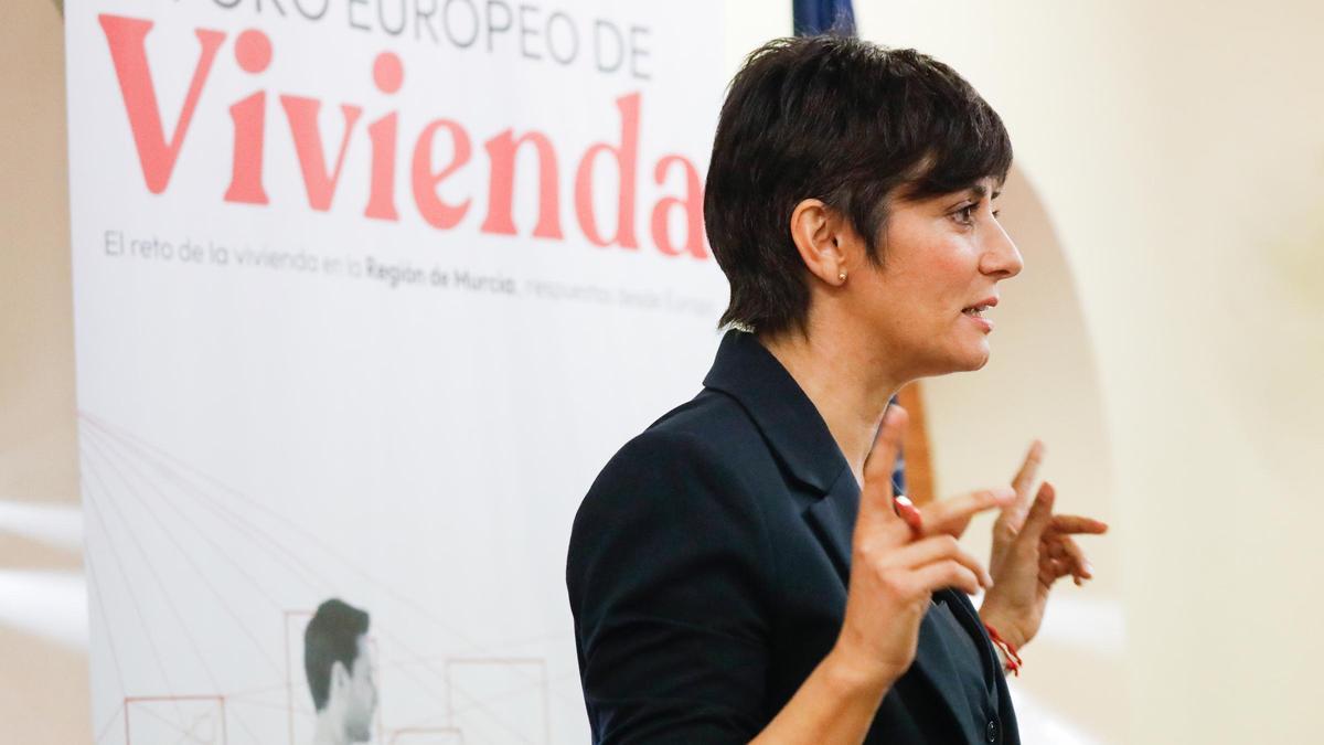 La ministra de Vivienda y Agenda Urbana, Isabel Rodríguez, durante su participación en el Foro Europeo de Vivienda