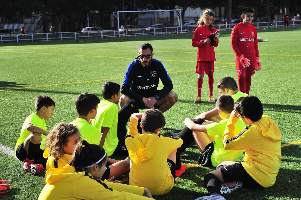 Saúl inicia en Elche el clínic Winter de la Academia Ñíguez Sport