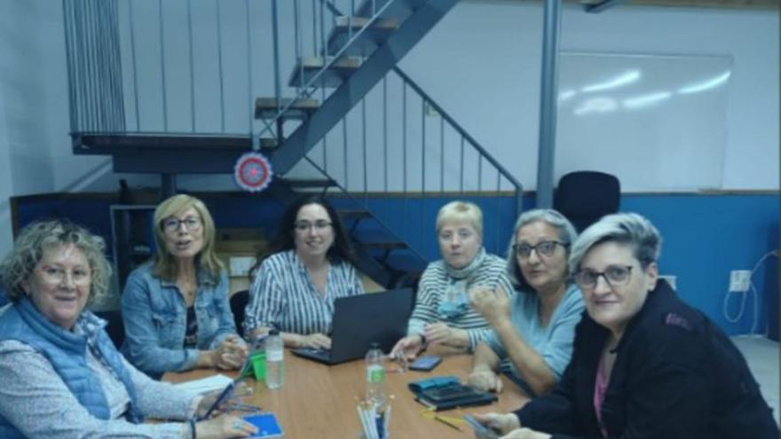 Participantes de los talleres sobre tecnología. | SERVICIO ESPECIAL