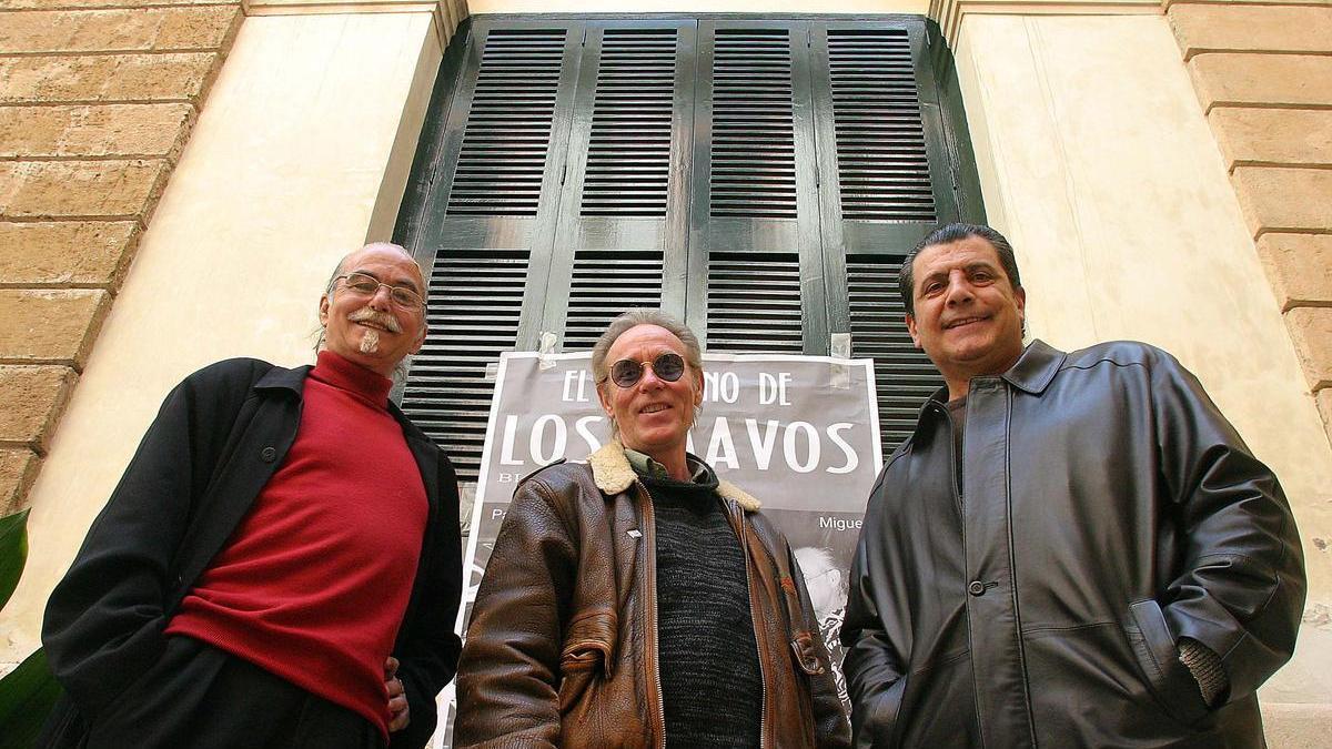 De izquierda a derecha, Miguel Vicens, Mike Kennedy y Pablo Sanllehí