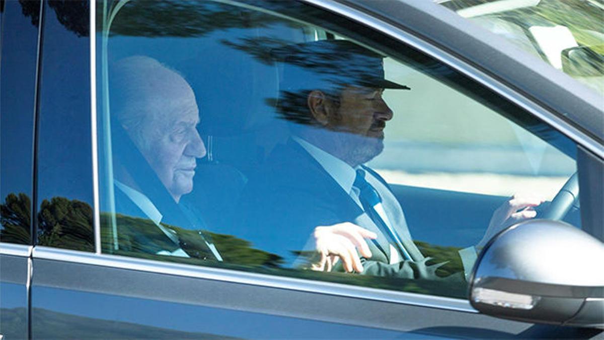 Los reyes Juan Carlos y Sofía asisten a la boda de Rafa Nadal