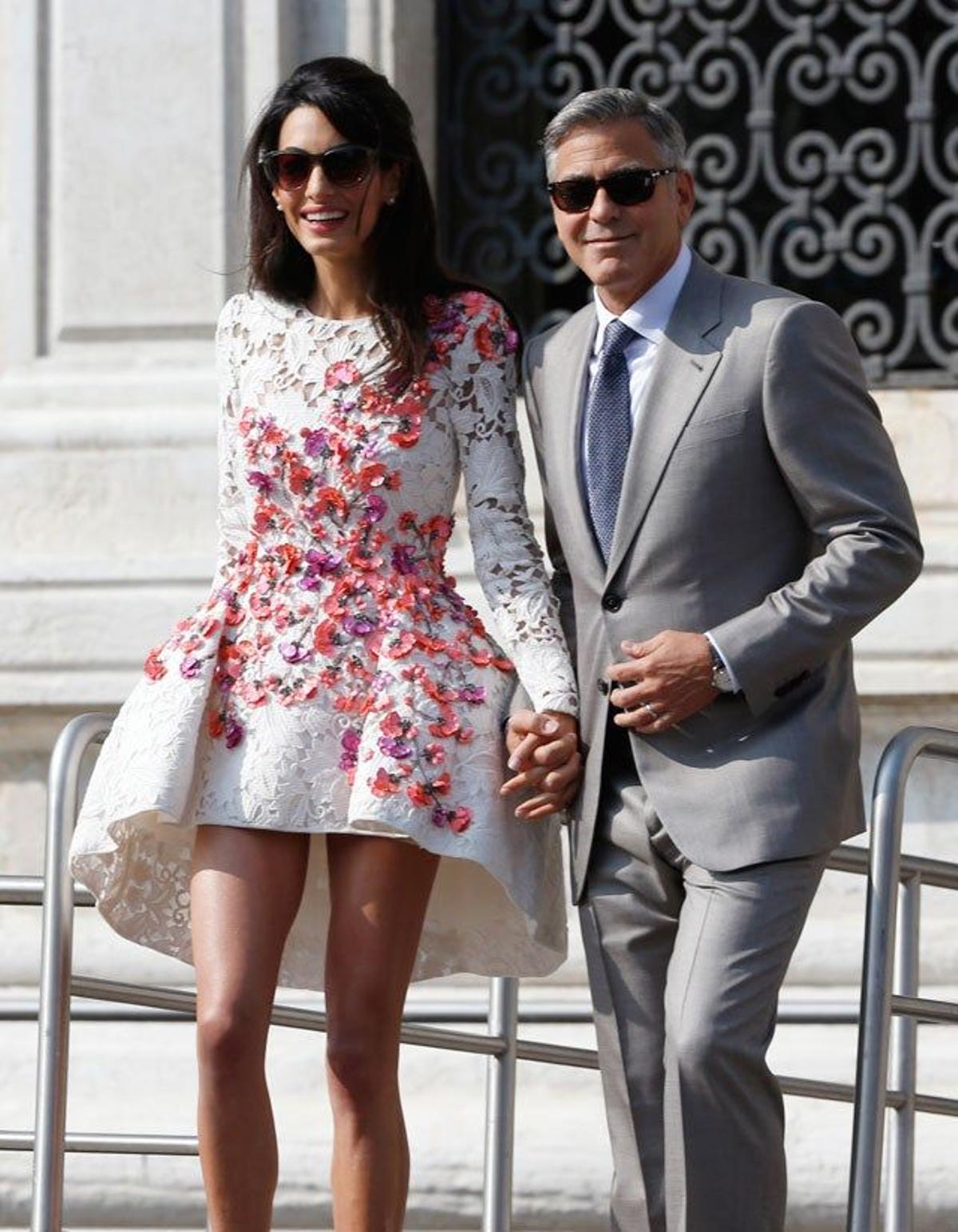 George Clooney y Amal Alamuddin dan su primer paseo de casados - Cuore