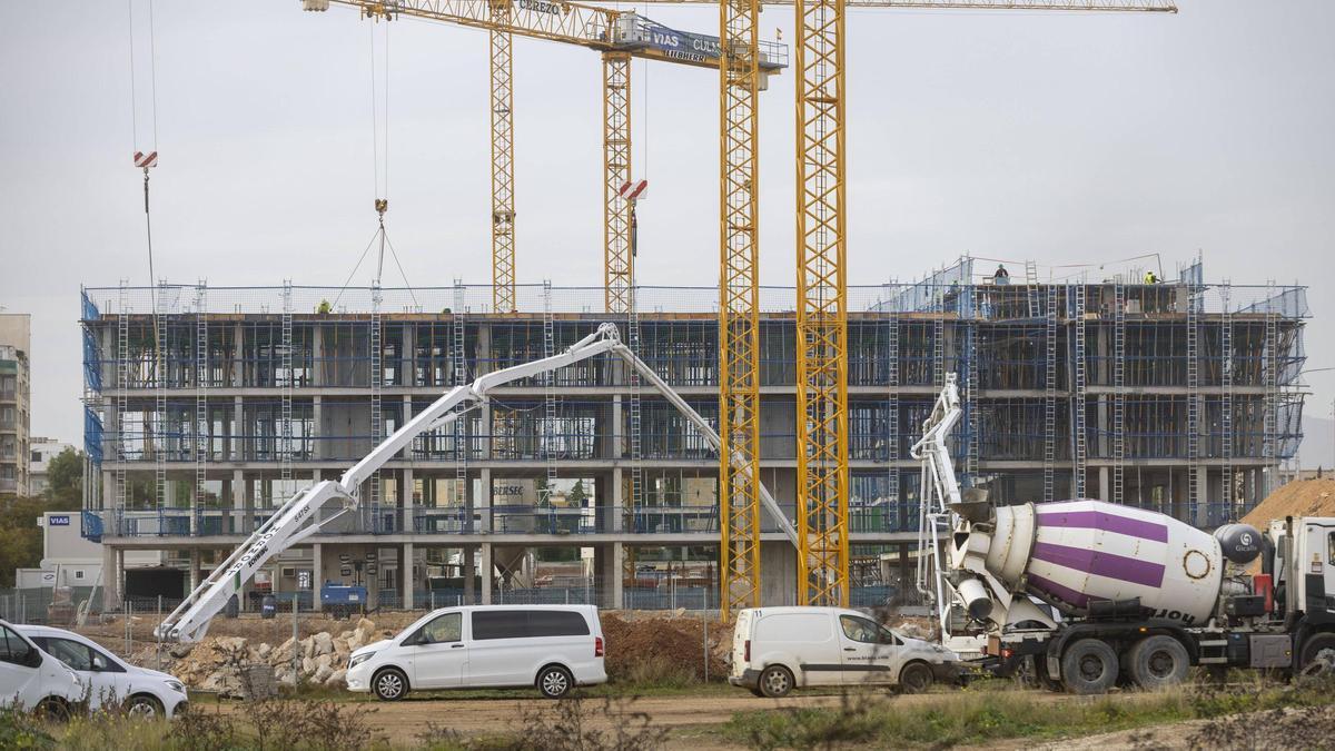 Edificio en construcción en Palma.