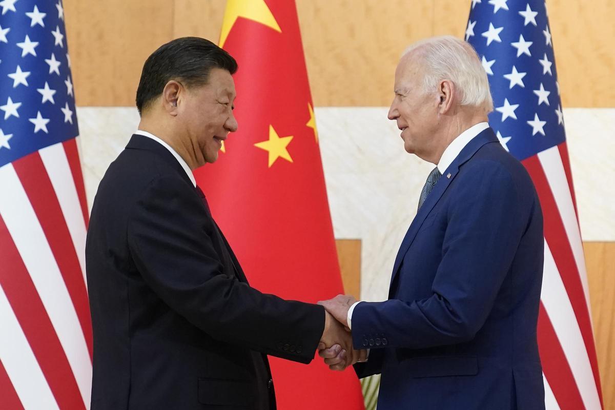 Xi Jinping durante un encuentro con Joe Biden durante su mandato.