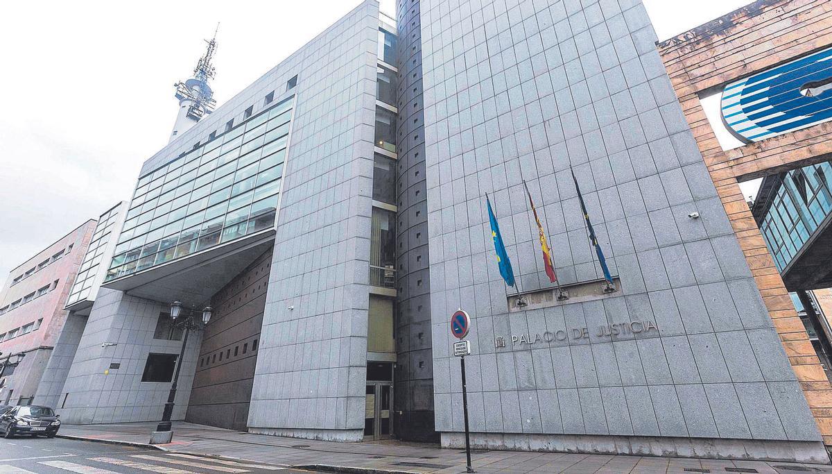 El palacio de justicia de Oviedo.