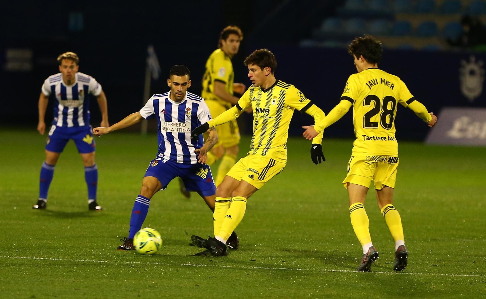 Las imágenes del Ponferradina-Oviedo