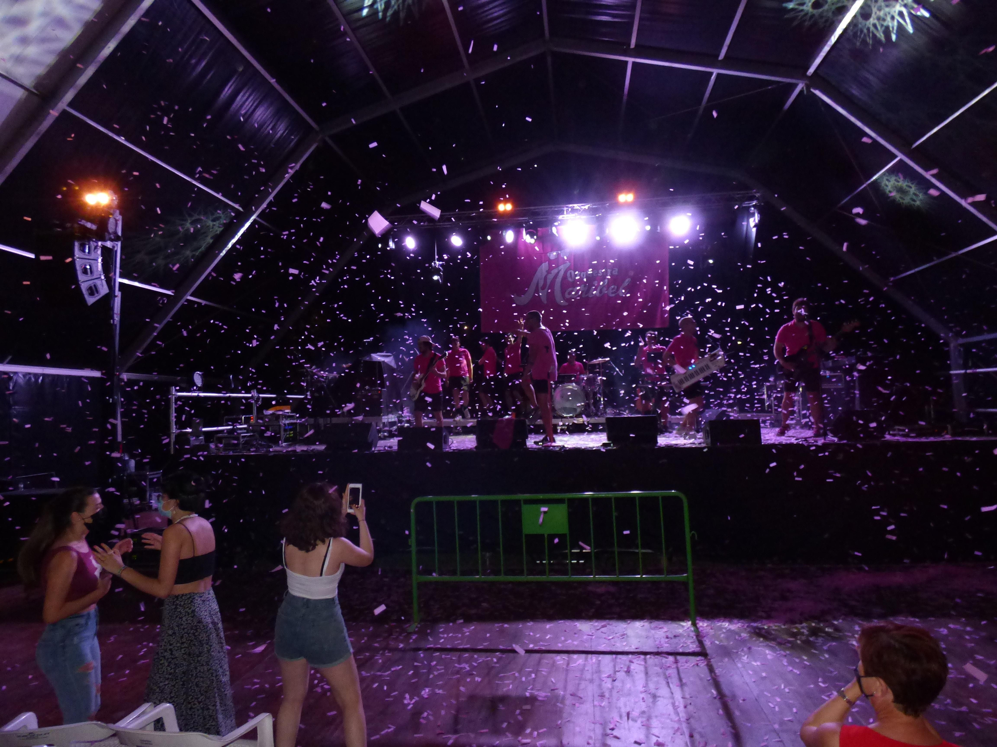 Les festes de Sant Pere de Figueres han obert la porta a un estiu musical i de diversió