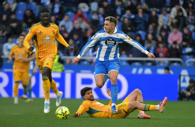 Yeremay lidera al Dépor de las mil caras y se codea con los grandes goleadores de Segunda