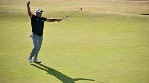 New Zealands Ryan Fox celebrates holing his birdie putt on the 18th green to win on day four of the 154th Open Golf championship at Royal Birkdale Golf Club near Southport in north-west England on July 19, 2026. (Photo by Ben STANSALL / AFP) / RESTRICTED TO EDITORIAL USE. RESTRICTED TO EDITORIAL USE