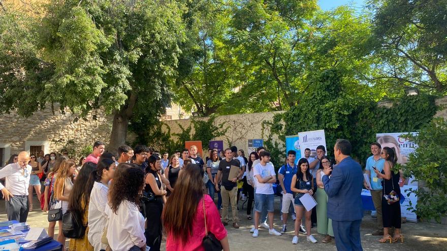 150 estudiantes de la Marina Baixa, en busca de su primera oportunidad laboral