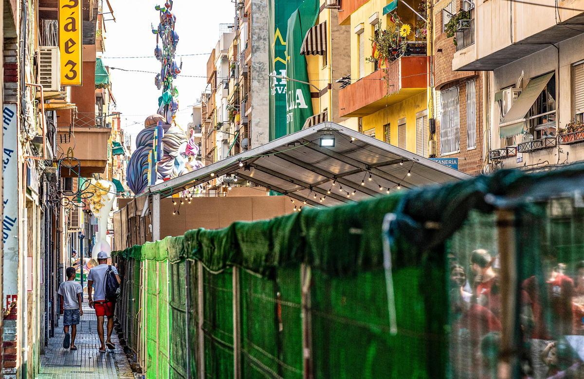Ratoneras de tráfico en Alicante por las barracas y racós de las Hogueras