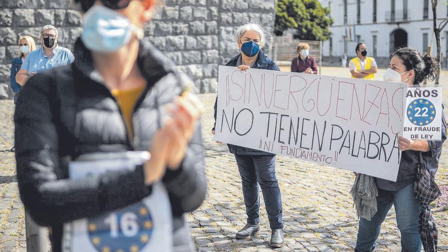 La negociación con el Gobierno rompe el comité de huelga de los interinos