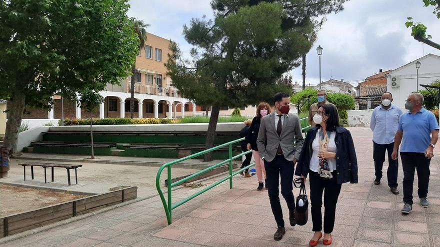 Bielsa, ayer de visita en la comarca Requena-Utiel