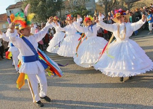 Las Madamas y Galáns cierran el carnaval de Meira