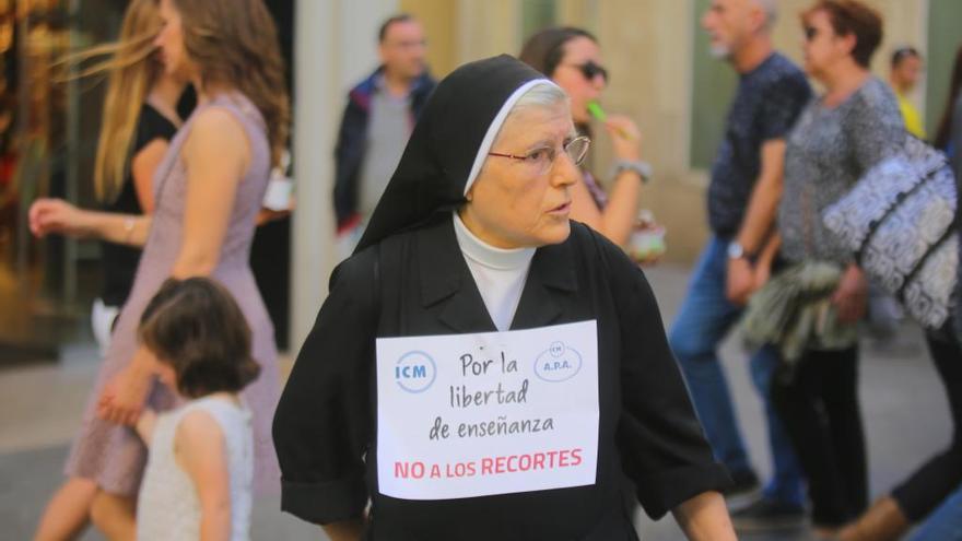 Manifestacion a favor de la escuela concertada