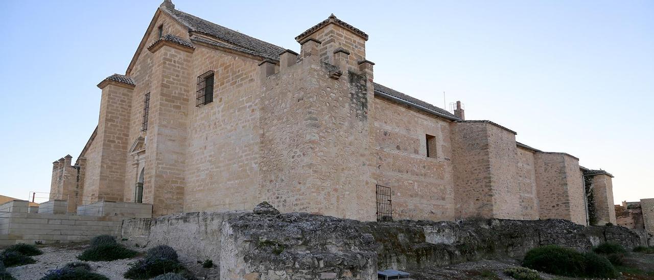 El alhorí que actualmente identifica la imagen de Montilla se edificó en el siglo XVIII sobre el recinto del castillo.