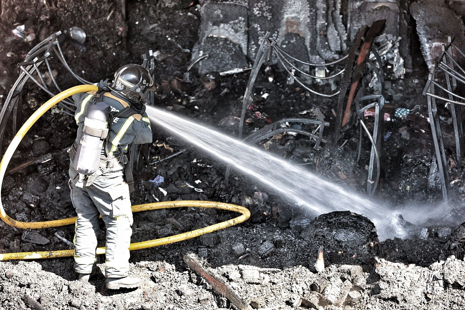 Incendio en una nave de Añaza