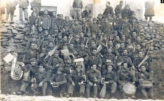 Batalló de musics en el front de Madrid.