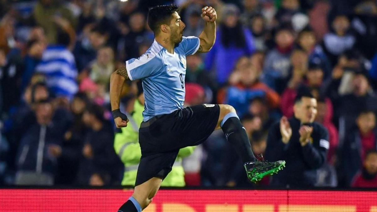 Luis Suárez celebra el gol marcado ante Panamá en su reaparición.