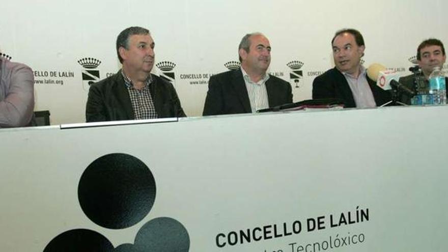 José Manuel González, Manuel Gómez, Manuel Senande, José Crespo, Javier Ferreiro y José Manuel Fernández, en el consistorio.