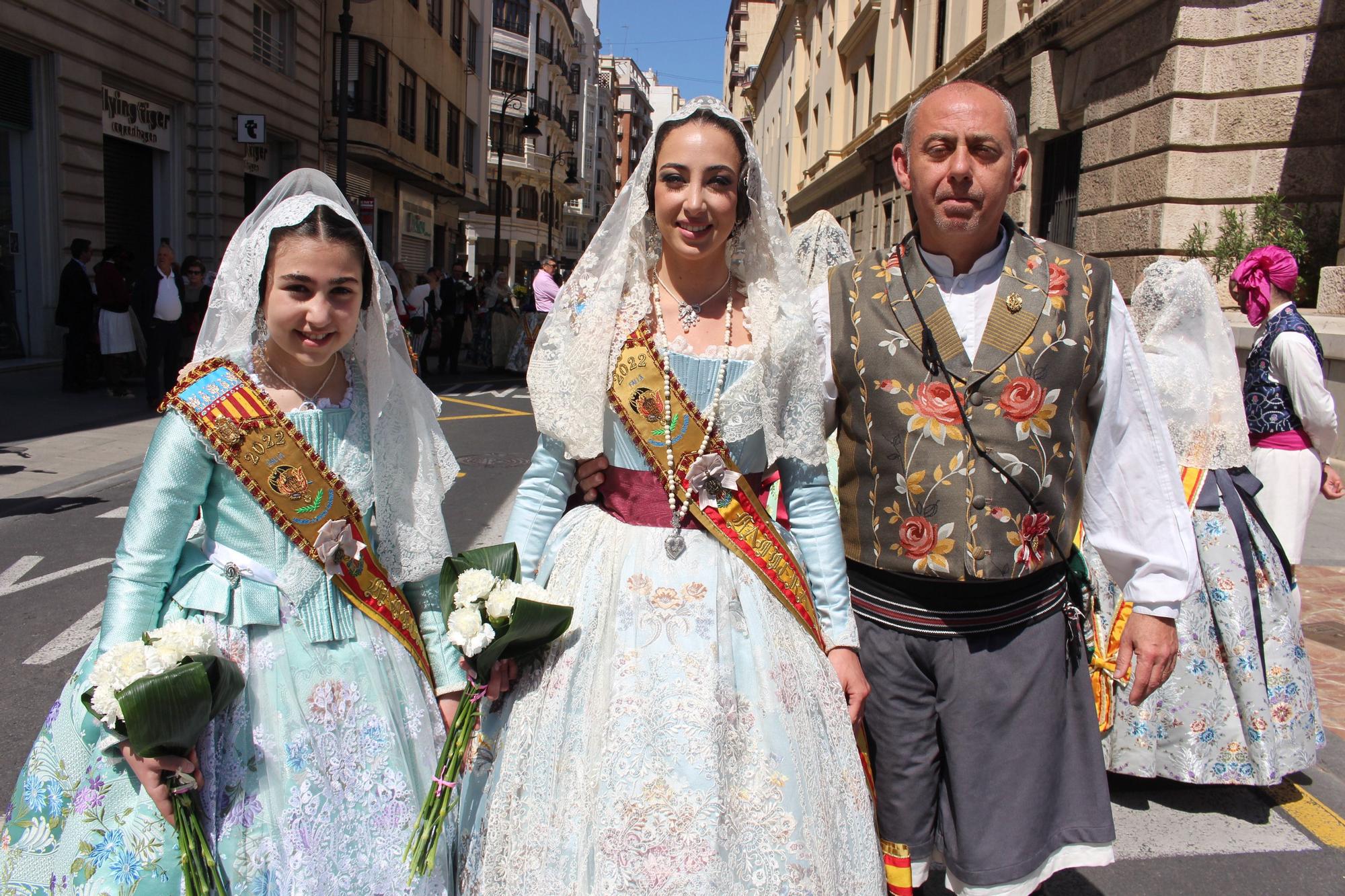 El desfile de falleras mayores en la Ofrenda a San Vicente Ferrer