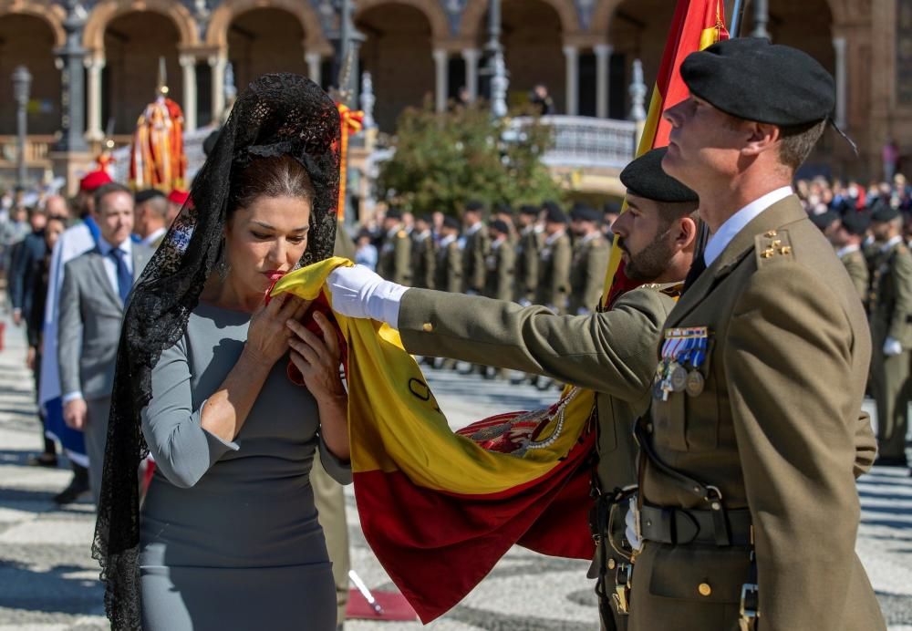 Unas 2.000 personas juran bandera como civiles ...