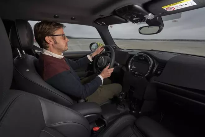 Probamos en primicia el futuro Mini eléctrico