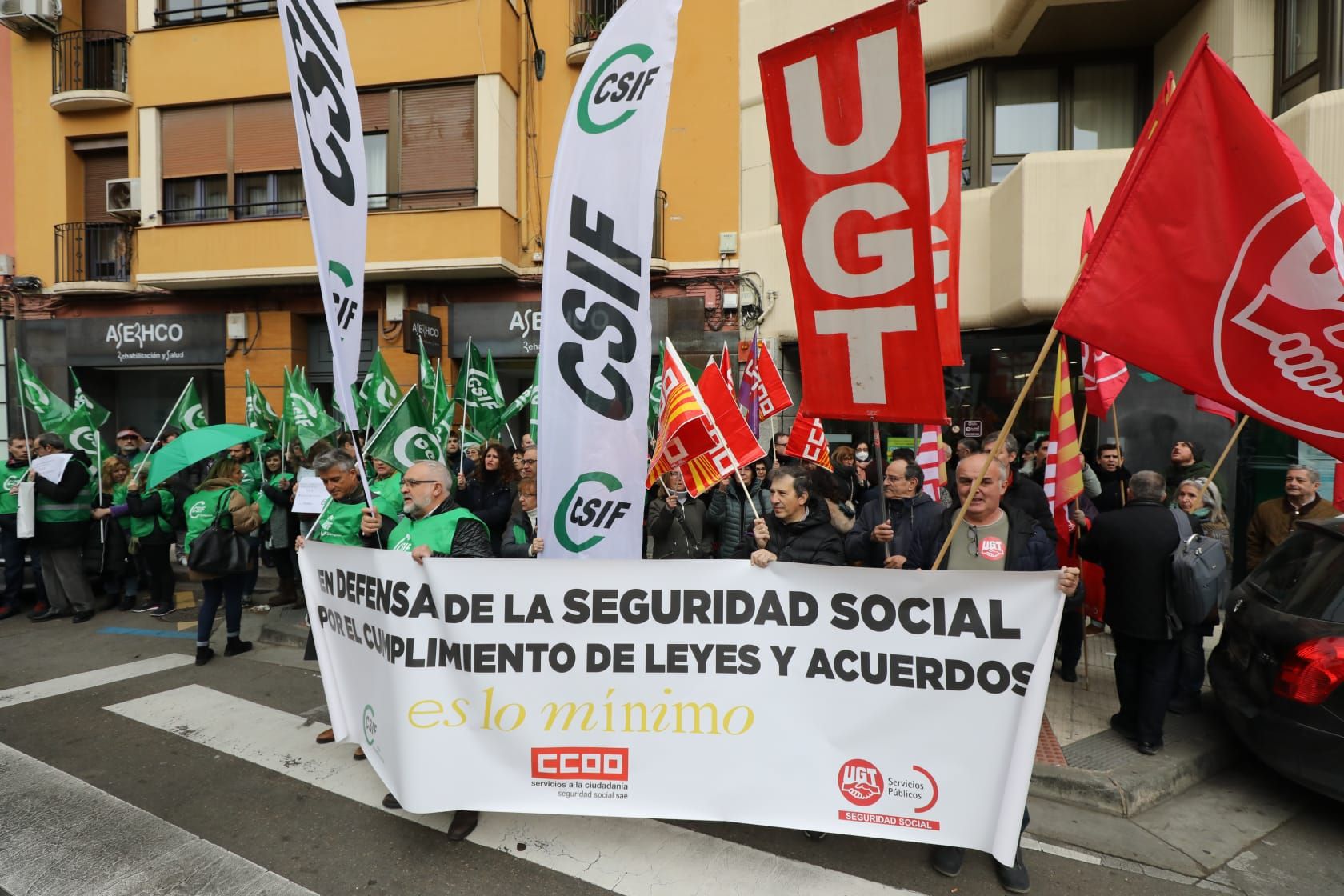 Protesta de los trabajadores de la Seguridad Social en Zaragoza