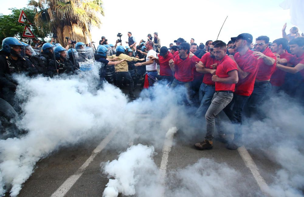 Choques entre policías y manifestantes en el G7