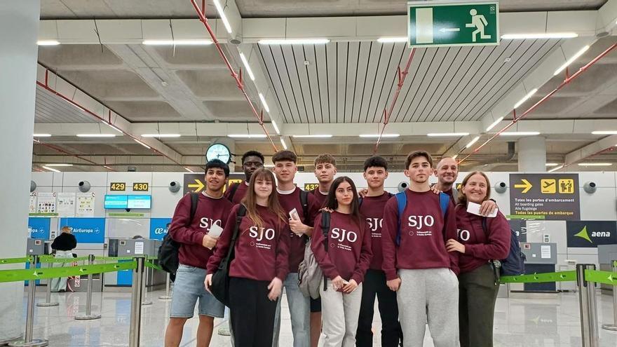 Alumnos del Sant Josep Obrer se forman en Brasil de la mano del principal hub de emprendimiento y formación empresarial de Latinoamérica