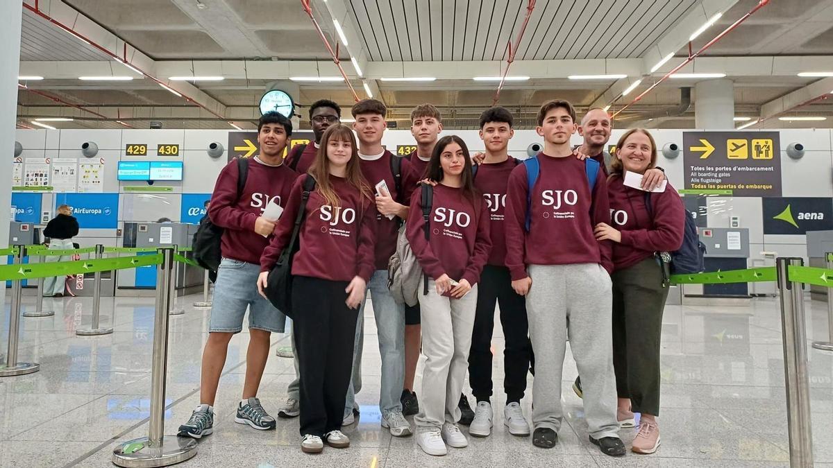 Instantánea de los ocho alumnos que desde el pasado 9 de mayo se están formando en Belo Horizonte.