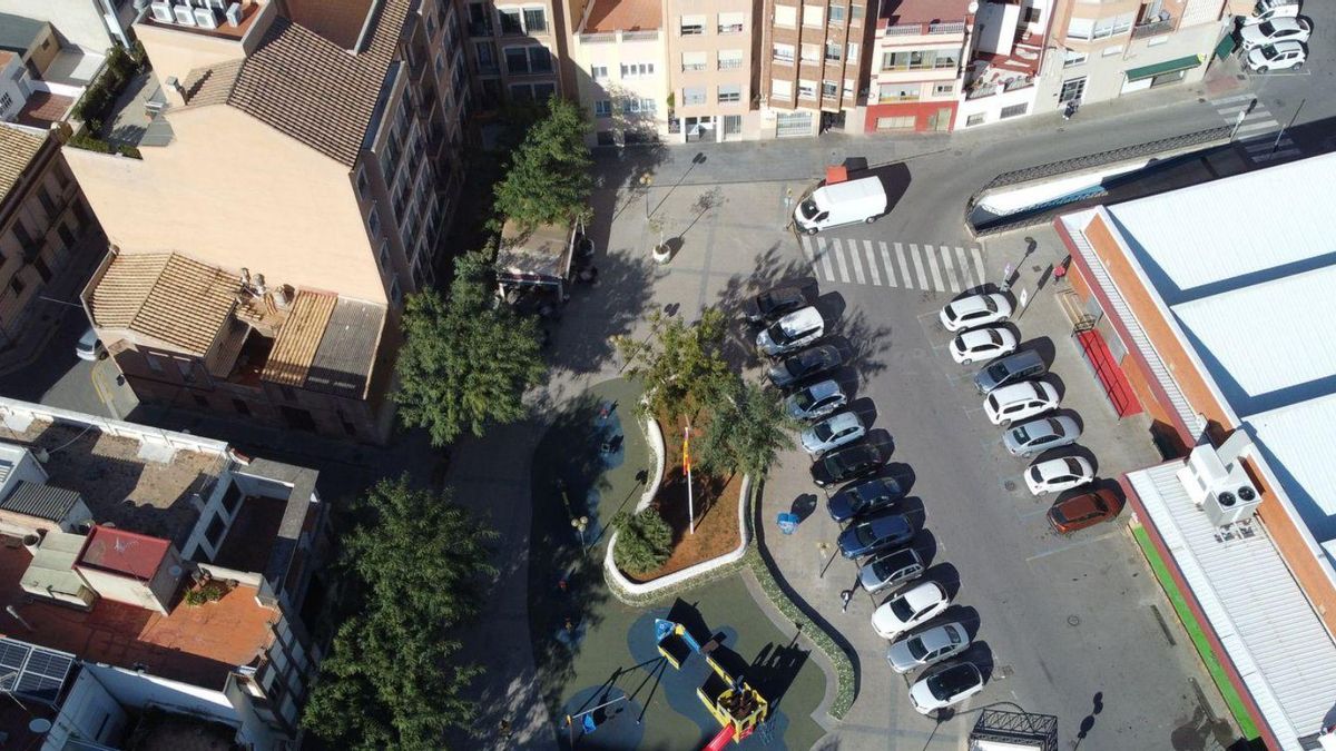 Imagen aérea de la plaza de España, donde tras el verano comenzarán las obras para una mejora sostenible.