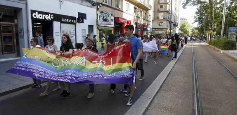 Fotogalería de la manifestación por el día del Orgullo Gay en Zaragoza