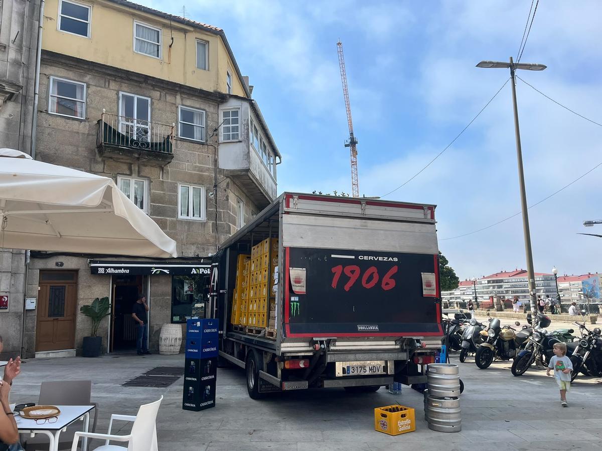 Vista del bar A Póla esta mañana