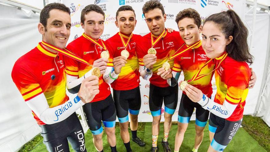 Los gallegos que conquistaron el Campeonato de España en Pontevedra. // Federación Gallega de Ciclismo