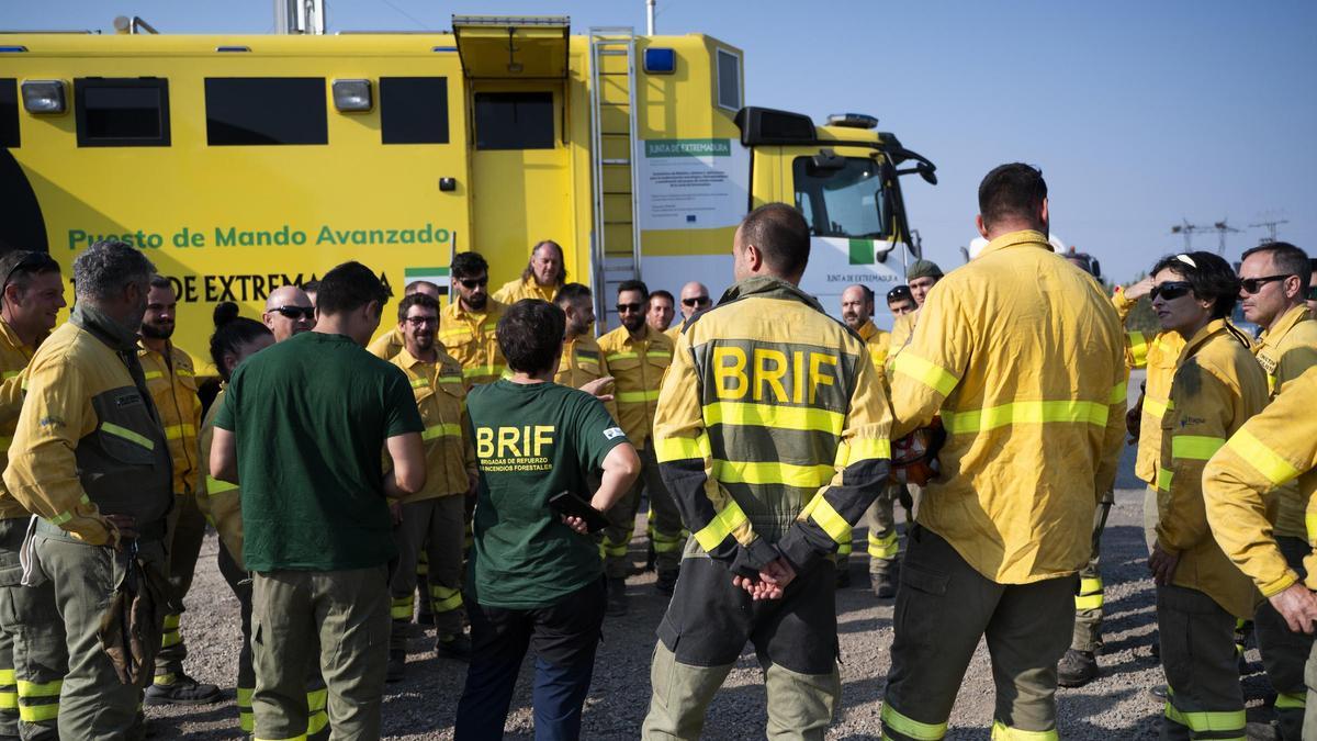 Fotogalería | Once días sin tregua ni descanso: los héroes que combatieron contra el monstruo de Jarilla "cuando era imposible"
