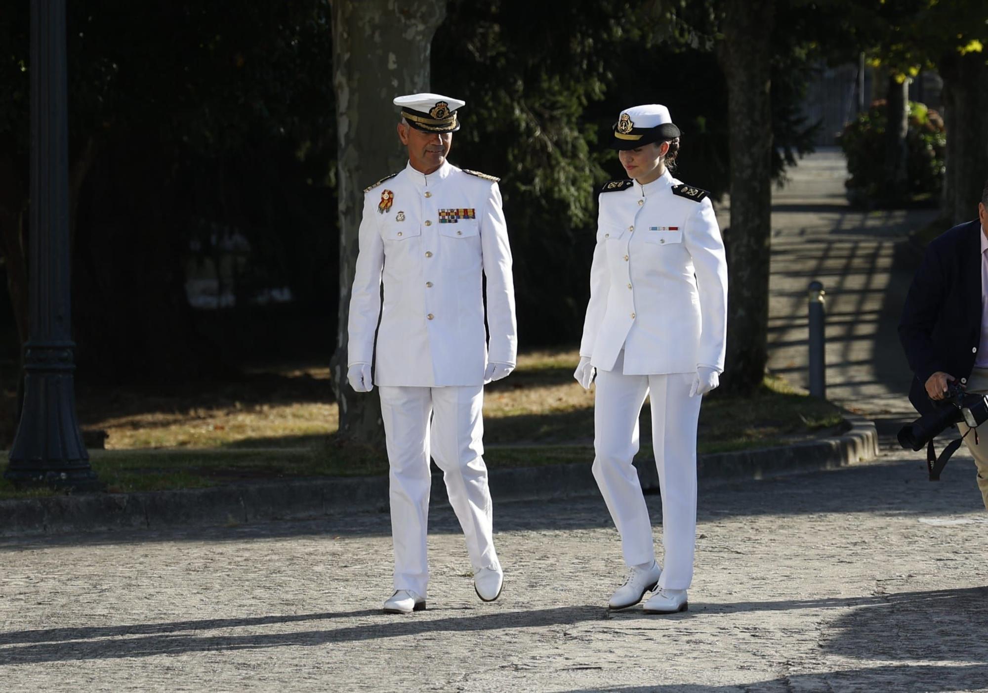 Leonor conoce de primera mano la Escuela Naval de Marín