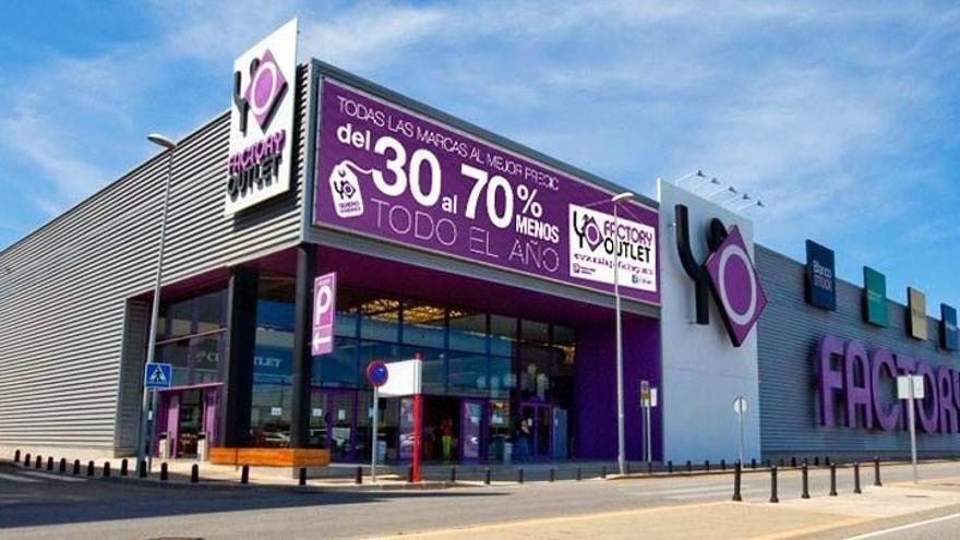 El  Factory Outlet Málaga abre hoy con ofertas especiales.