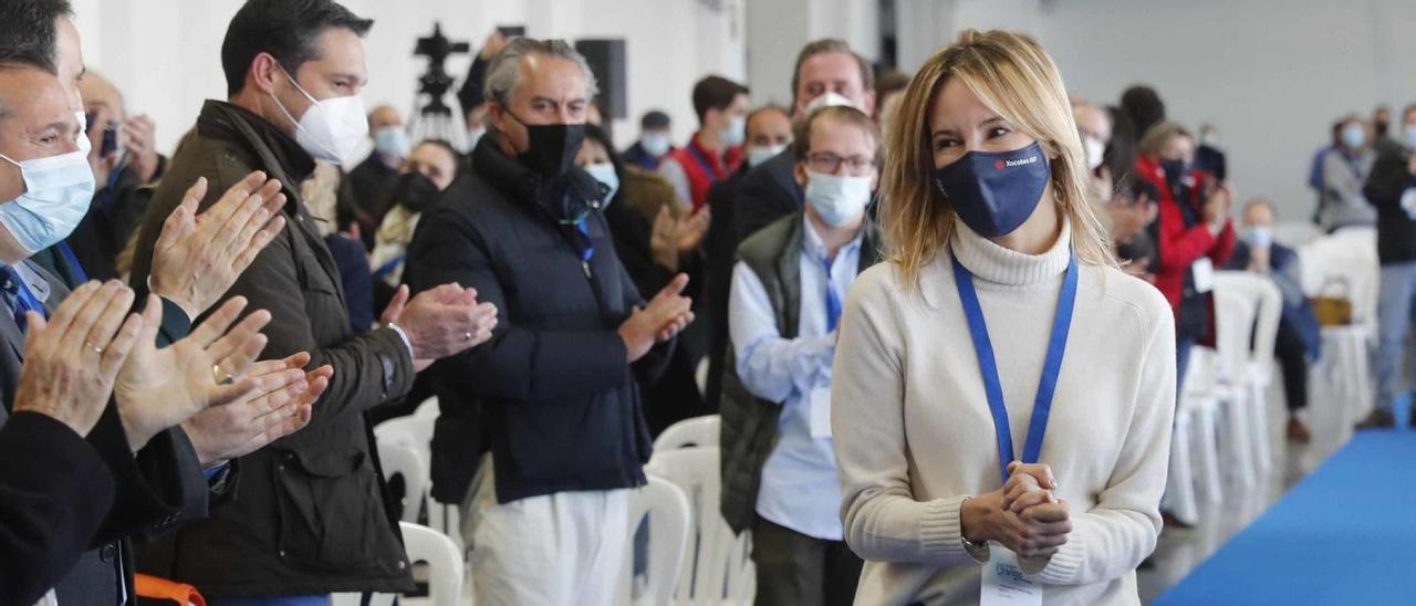 Marta Fernández-Tapias, tras ser proclamada nueva presidenta del PP en Vigo .